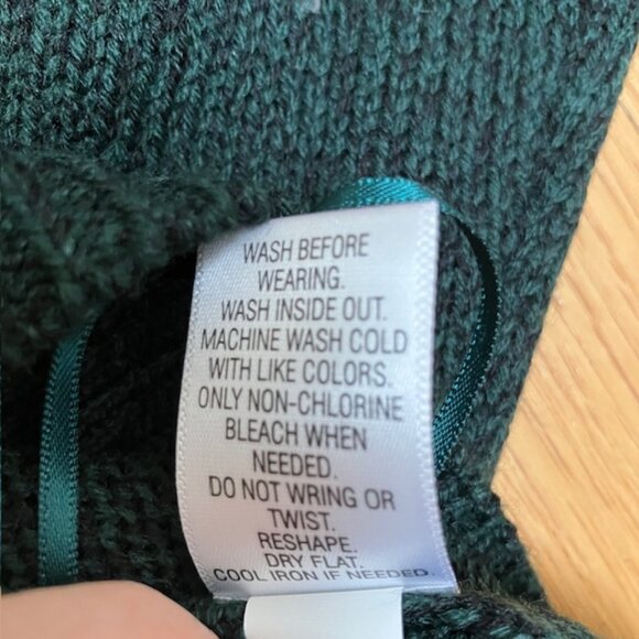 NWT Croft and Barrow Hunter Green crewneck snowflake sweater size M - Picture 7 of 9